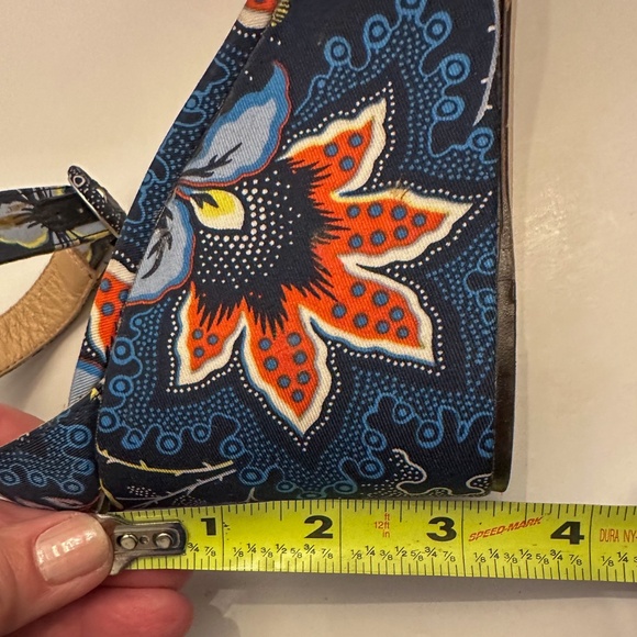 j.Crew fabric wrapped Batik Floral light weight Wedges navy women's shoes - Picture 7 of 10